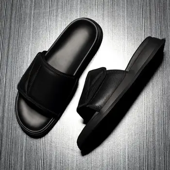 O verão dos Homens Novos Sandálias coreano Confortáveis de Couro Genuíno Sandálias antiderrapante Mens Sapatos de Praia Mole Couro Casual Sapatos, Chinelos de quarto