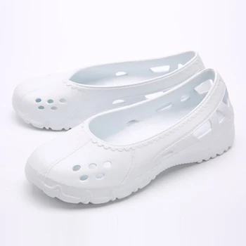 Dente de beleza, Sapatos de trabalho 2020 Novas Oco esfrega Sapatos de Sapatos femininos pet grooming Laboratório de trabalho Calçado Anti-estático Autoclavável Tamancos