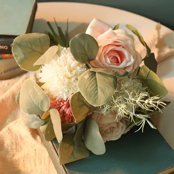 NOVAS Flores Artificiais Rosa de Eucalipto Híbrido Buquê de Flores de Seda para a Decoração Home Decoração do Casamento Falso Flor