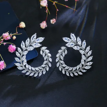 2019 Melhor-vendendo a jóia de moda AAA+ colar + brincos + pulseira + anel de quatro peças cadeia hipoalergênico mulheres de jóias